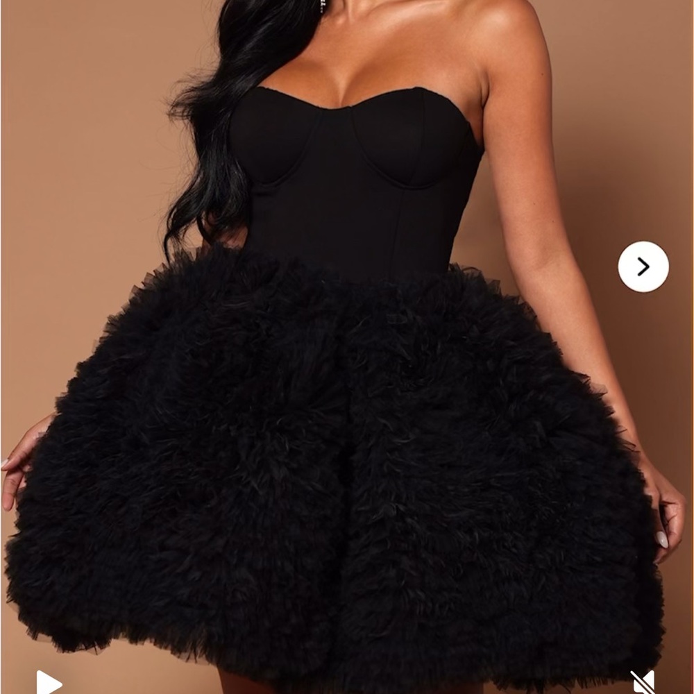 Elegant Strapless Black Dress